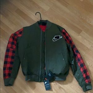 Nike Jacket (Size M)